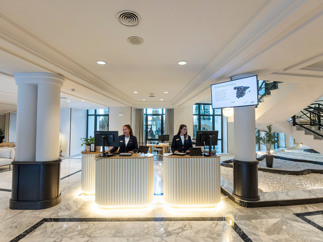 特瑞普梅里达美狄亚酒店主图