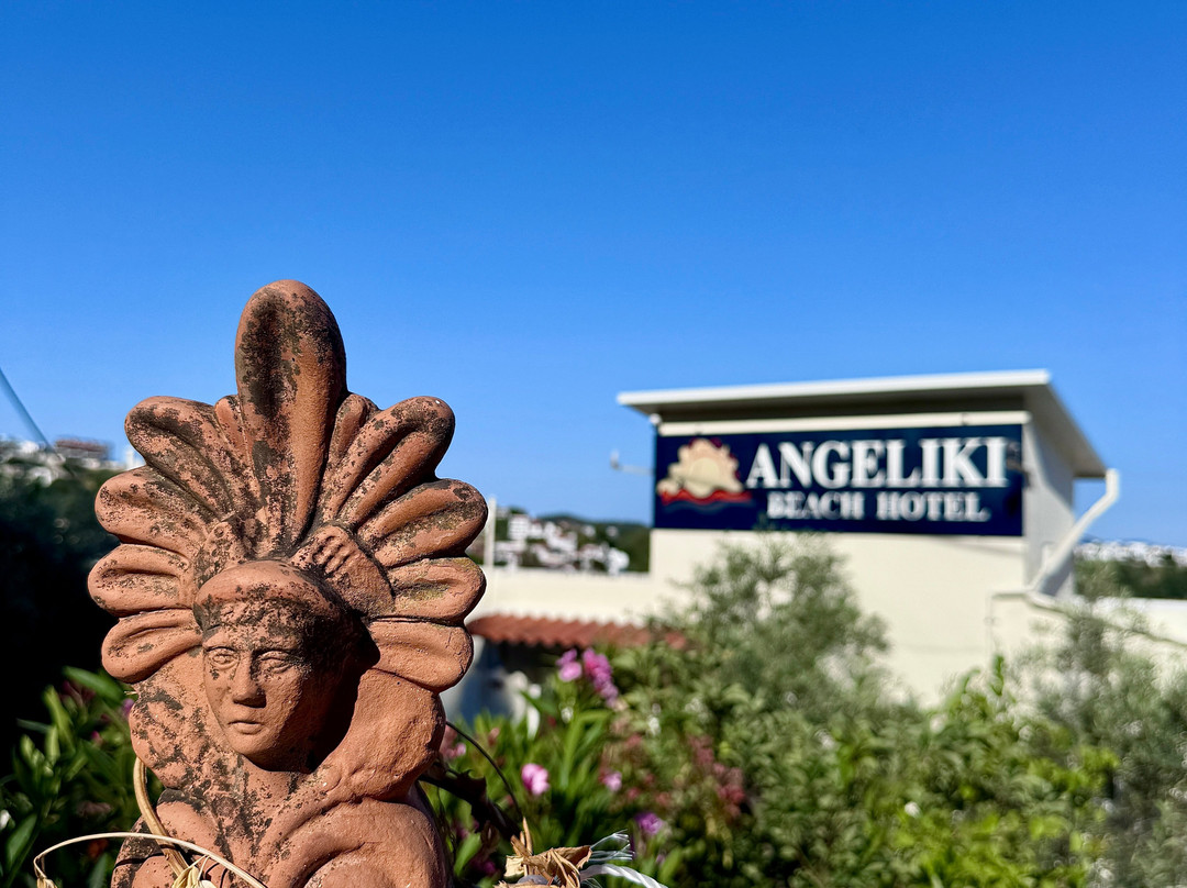 Angeliki Beach Hotel主图