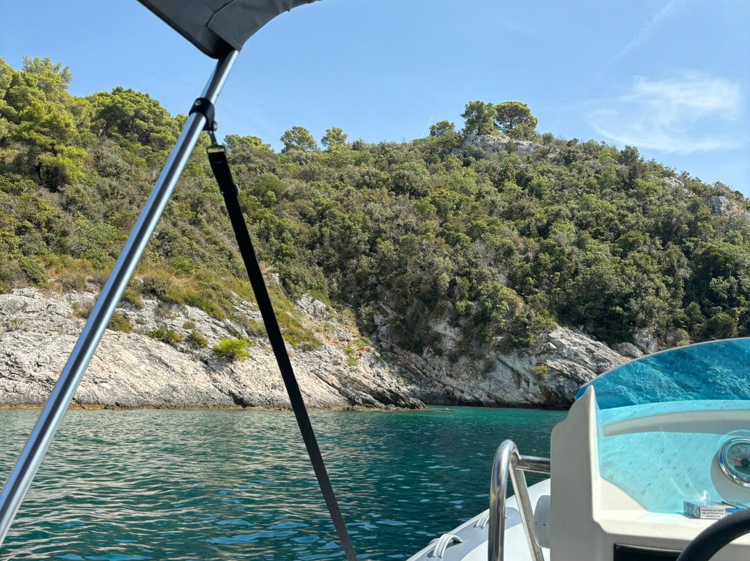Lanterna Rent A Boat-Kastel Novi必去景点