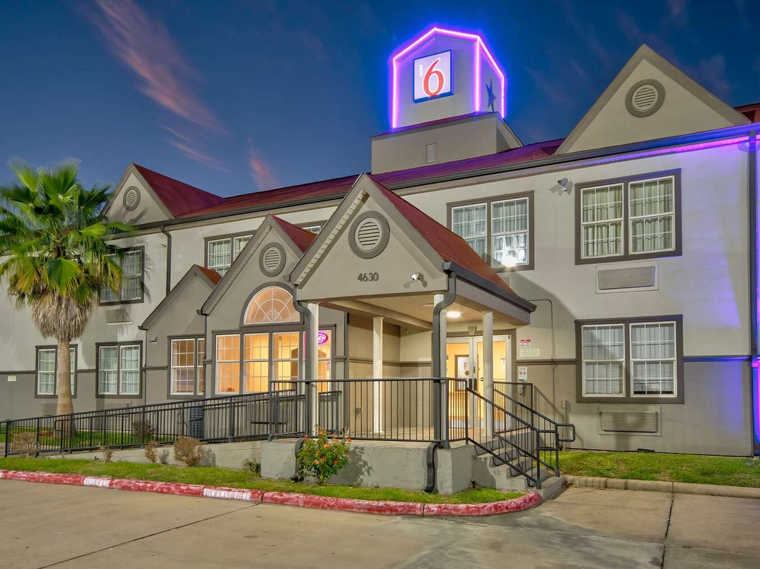 Motel 6 Stafford, TX - SW Houston - Sugarland