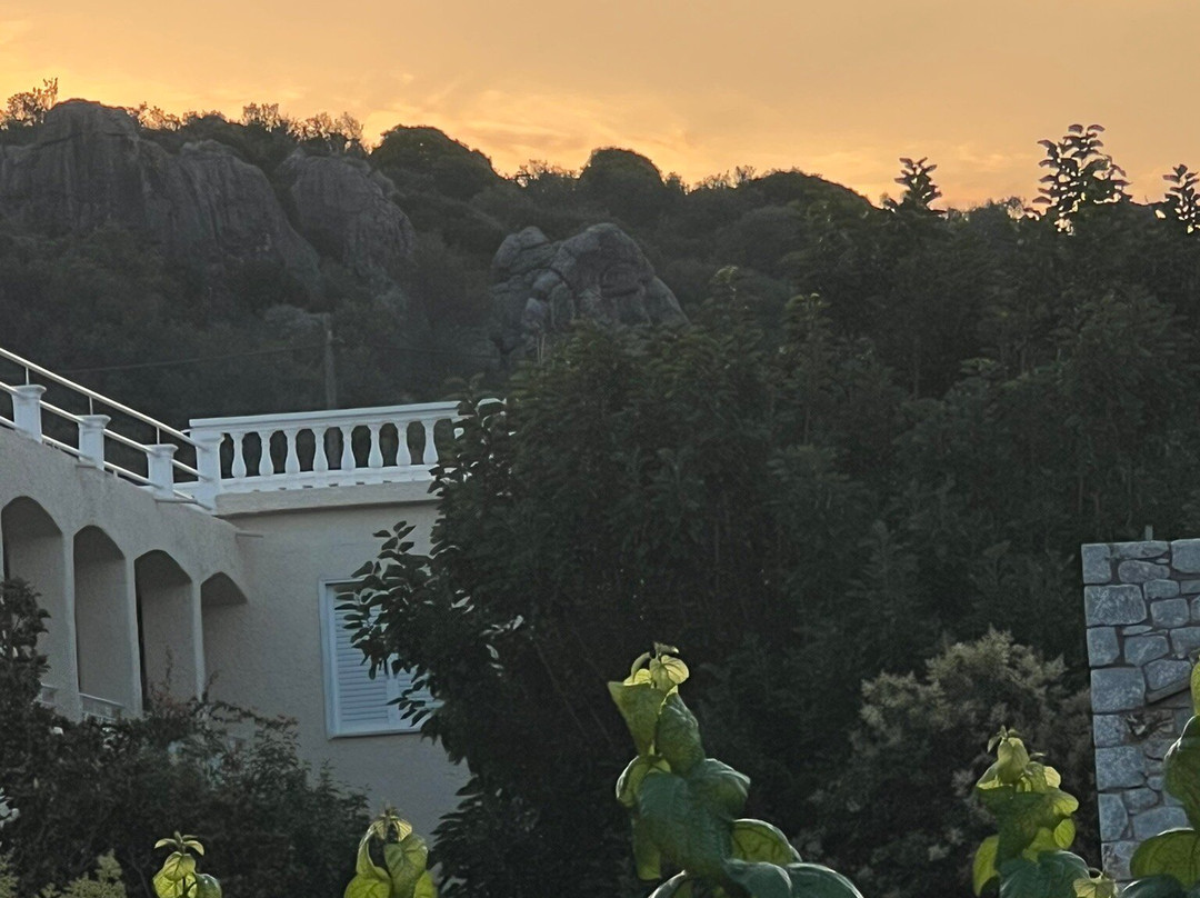 Margo Beach Hotel主图