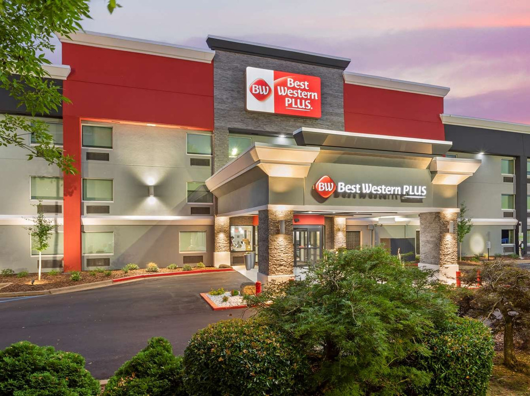 克里夫兰酒店住宿-Best Western Plus Cleveland Inn & Suites