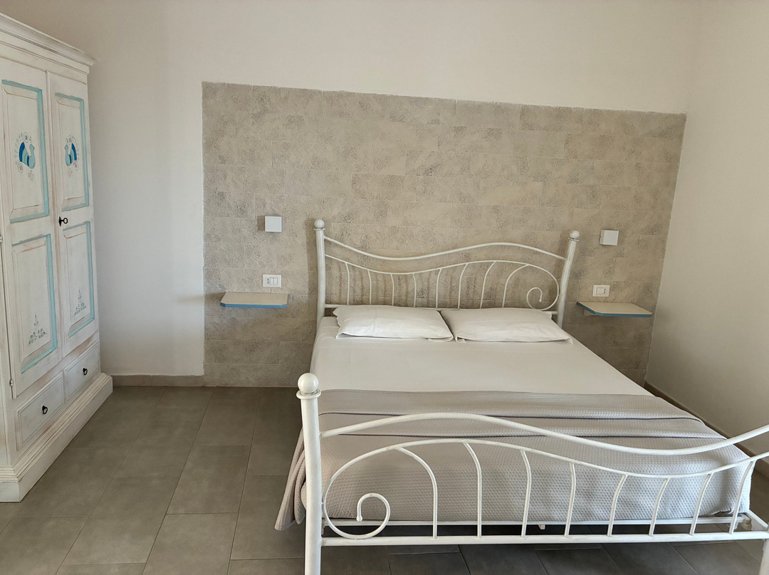 Angolo Mare Apartment & Rooms