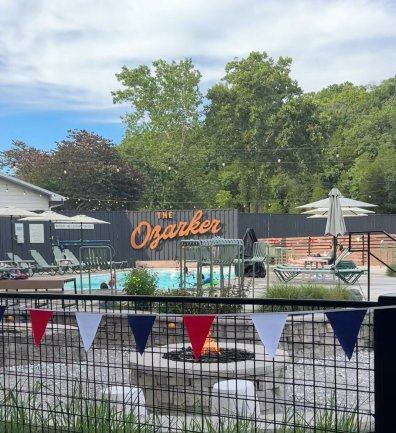 奥扎克尔旅馆-泳池