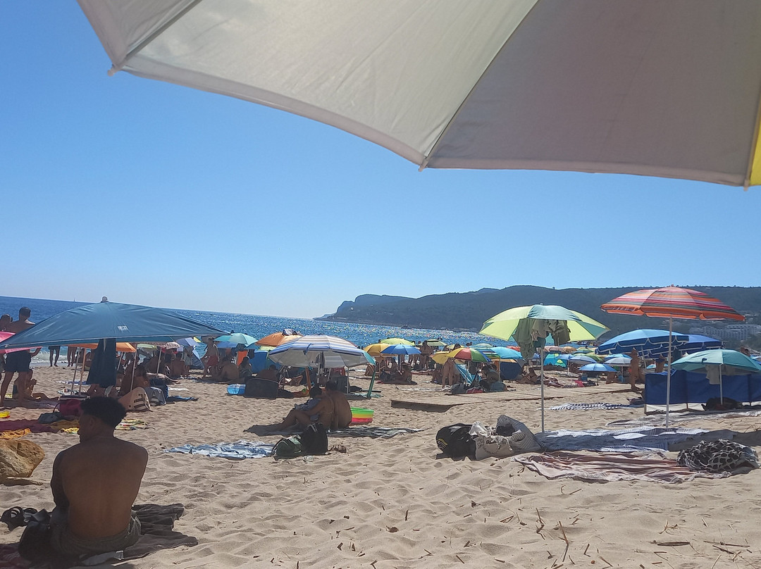 Praia da California-塞新布拉必去景点