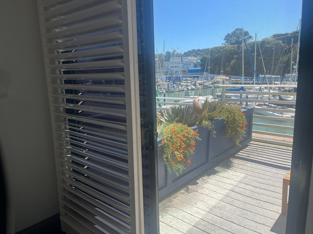 沃特斯艾治酒店主图