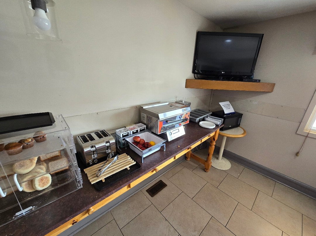 Travelodge Suites by Wyndham Regina / Eastgate Bay主图