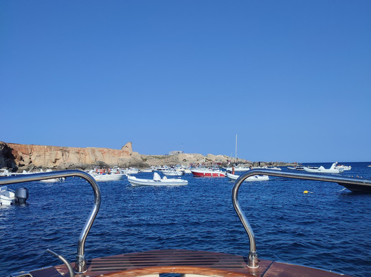Red Coral-Castro必去景点
