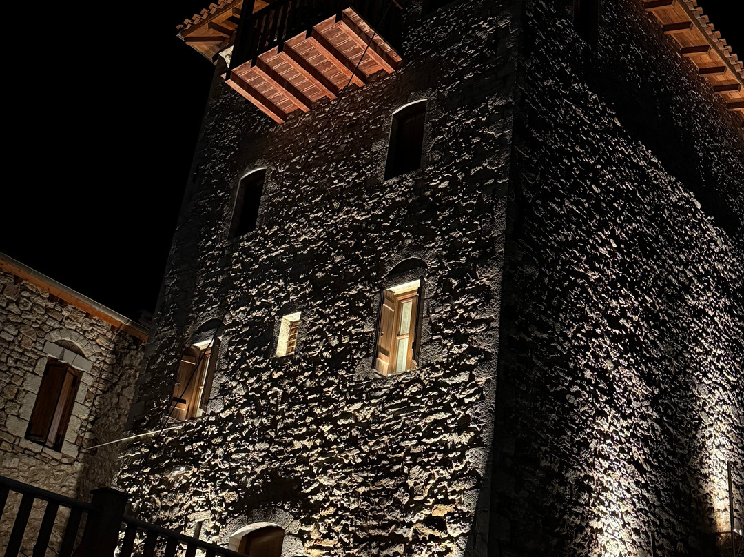 Petrinos Pyrgos主图