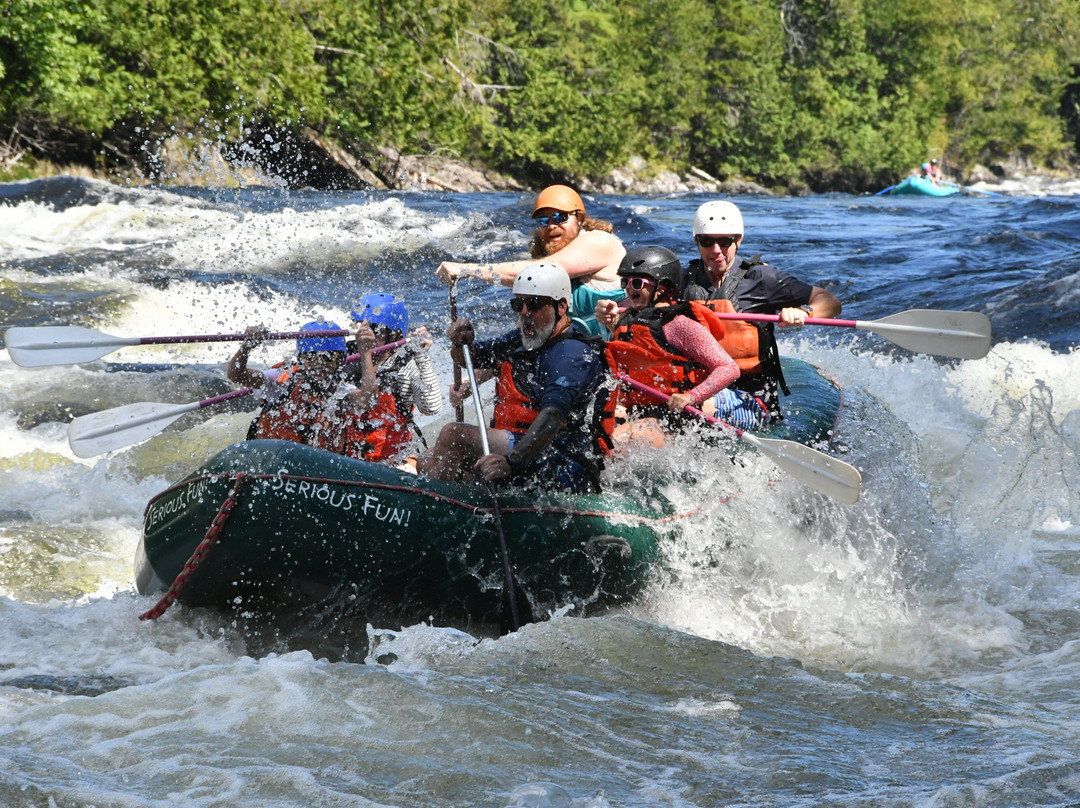 Three Rivers Whitewater Rafting-The Forks必去景点