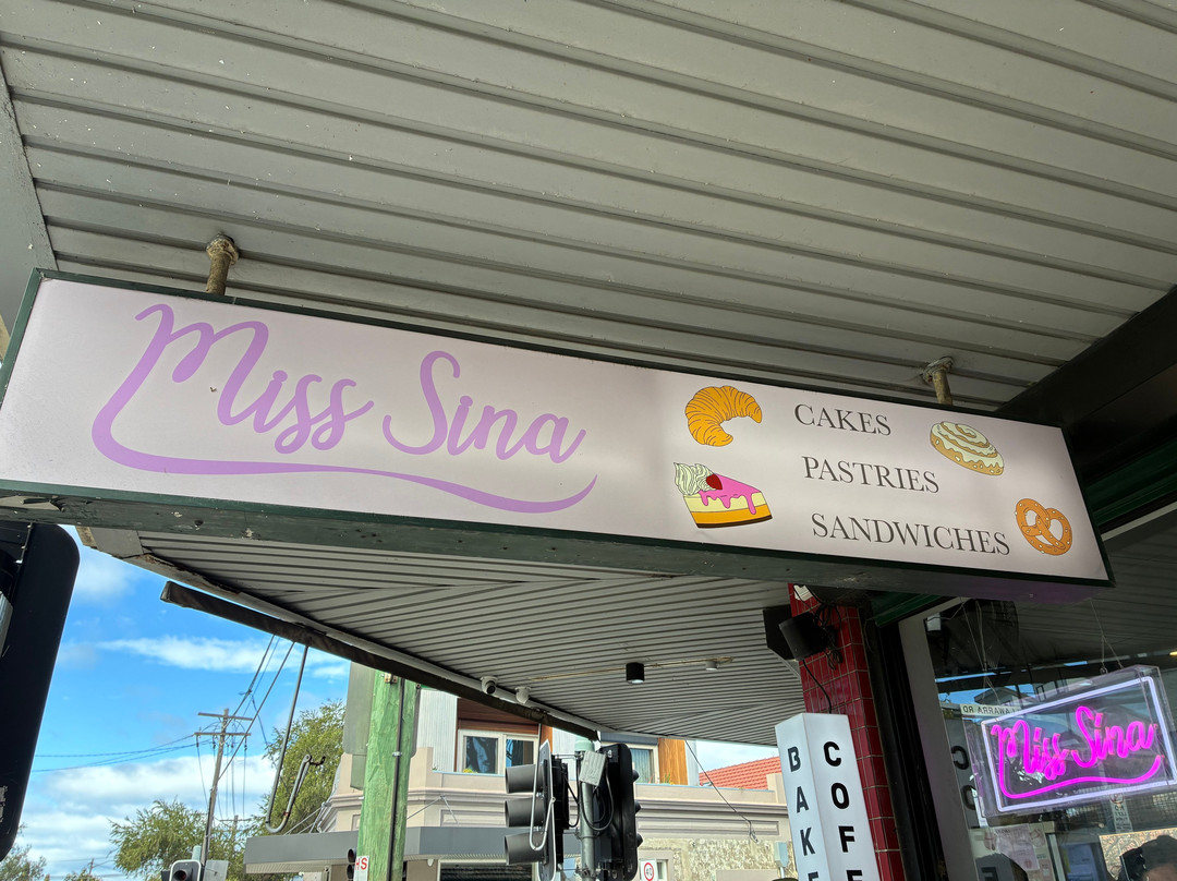Miss Sina