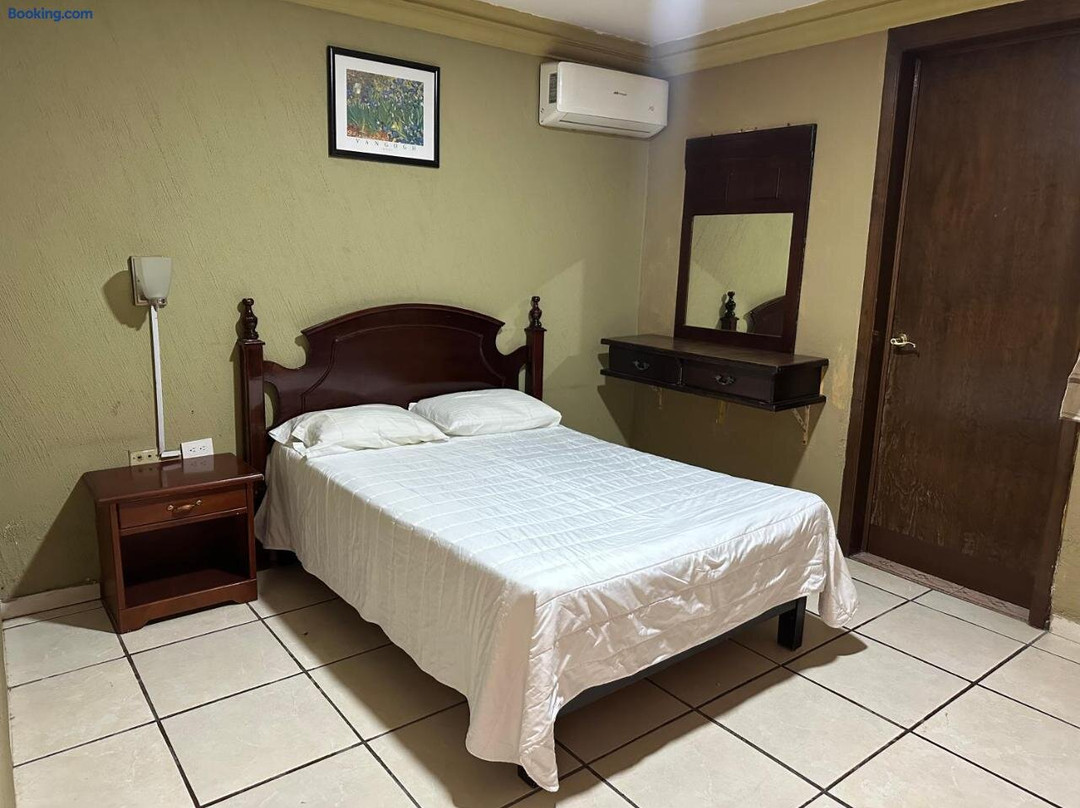 Hotel Paseo De La Montana