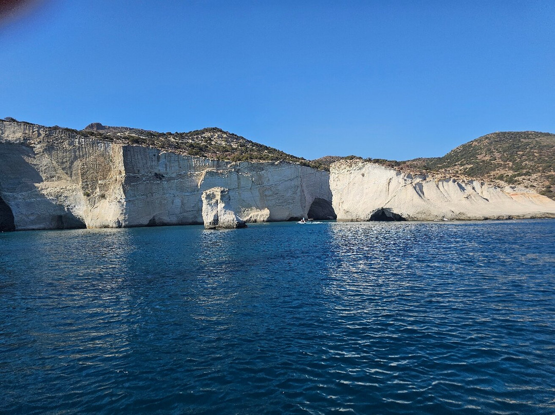 Delfinia boat tours - half day-米洛斯岛必去景点