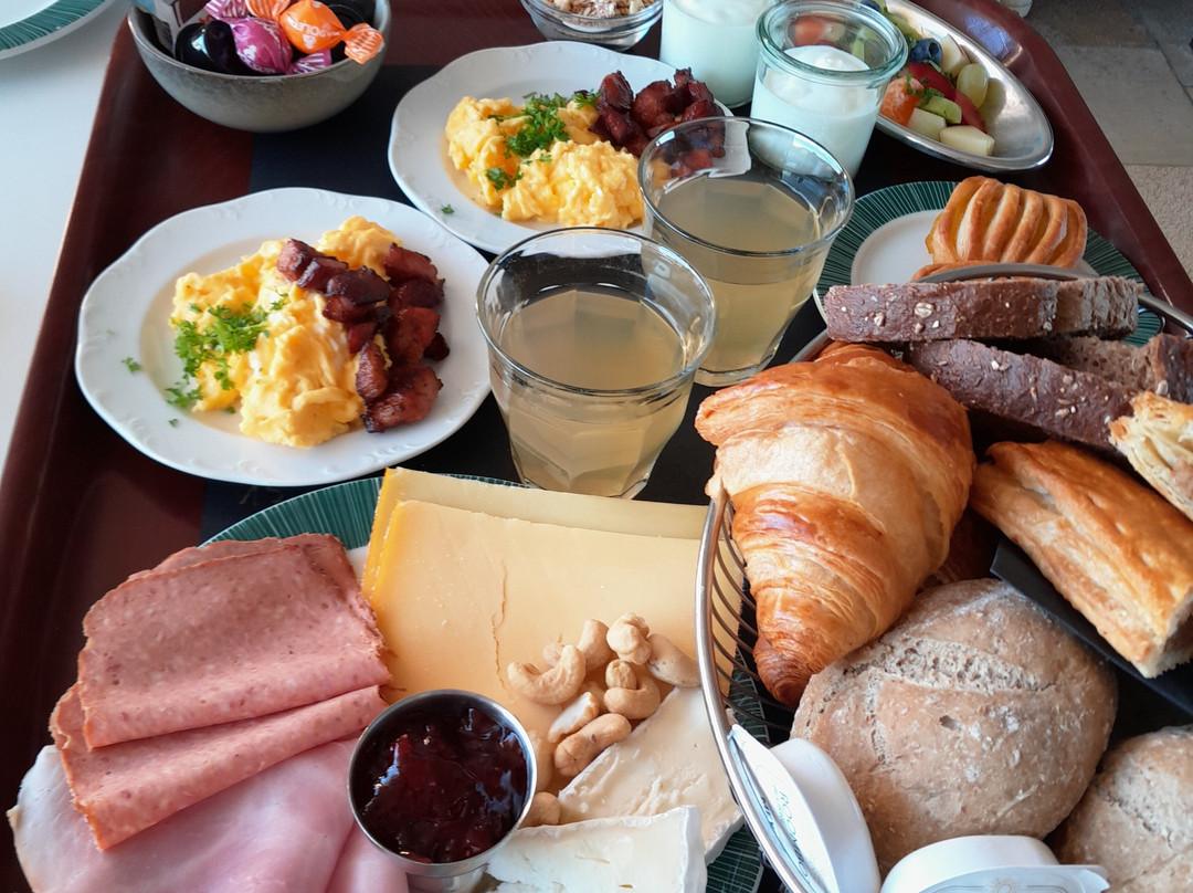 米利阿诺酒店主图