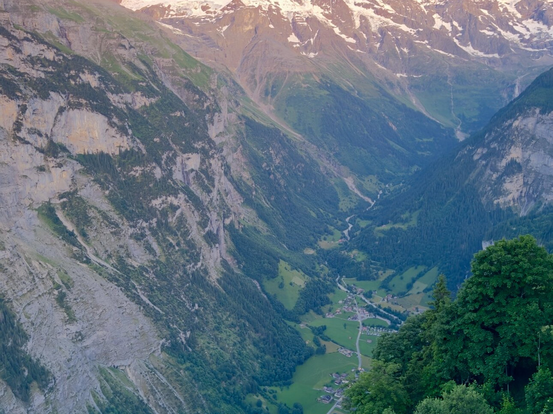 阿尔卑山酒店主图
