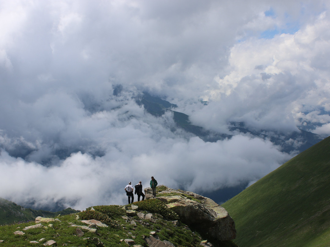 Udziro Bottomless Lake-Shovi必去景点