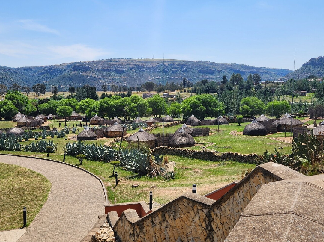 Thaba Bosiu Cultural Village主图