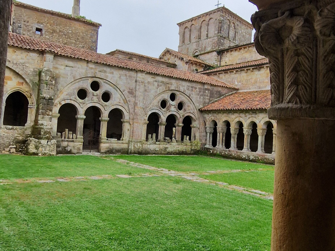 Colegiata De Santillana Del Mar-海边的散提亚拿必去景点