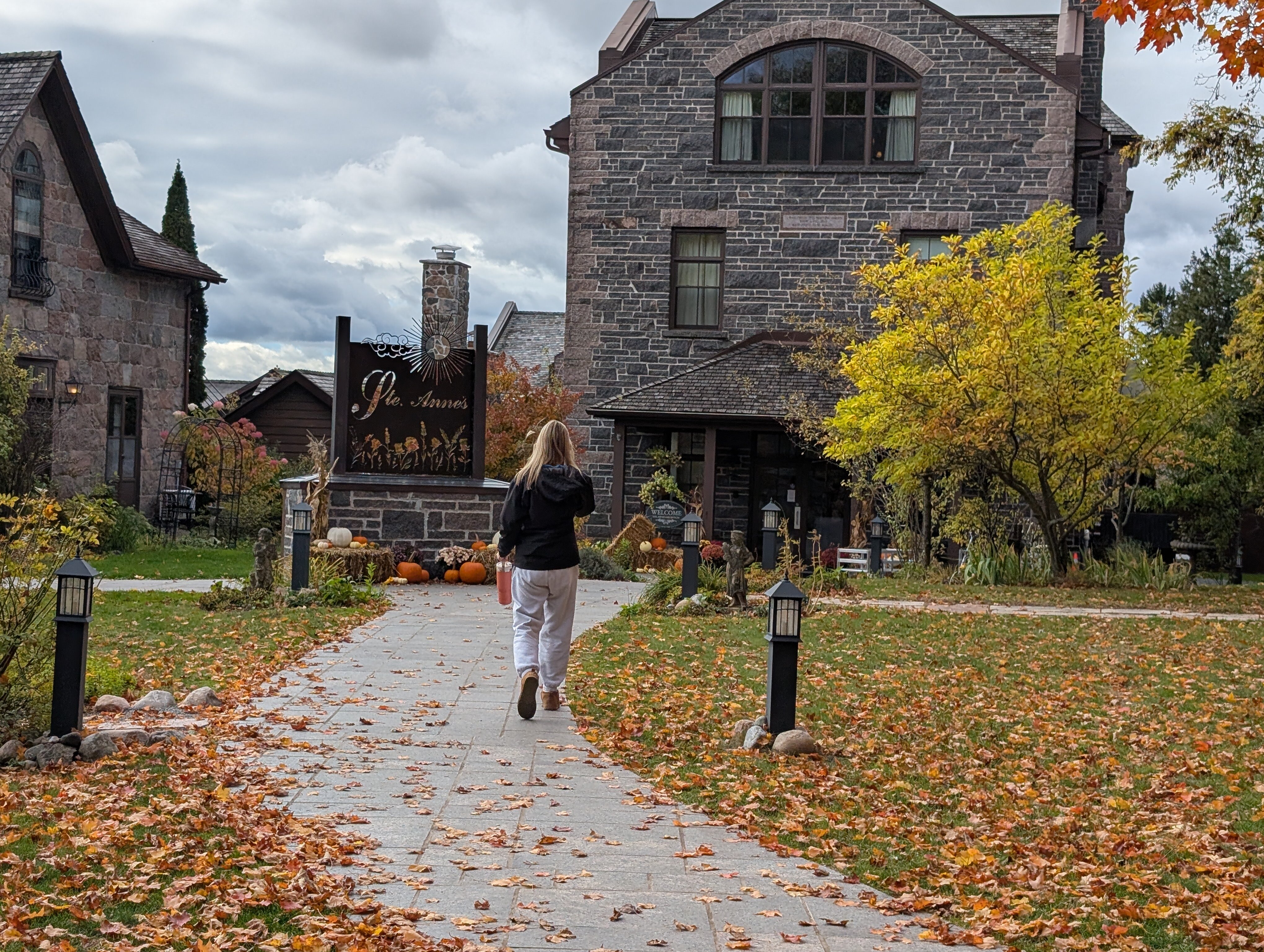 Ste. Anne's Spa-官方