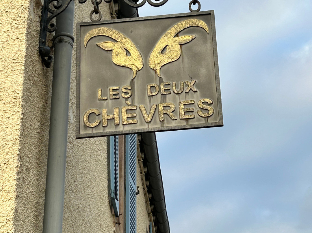 Les Deux Chèvres主图