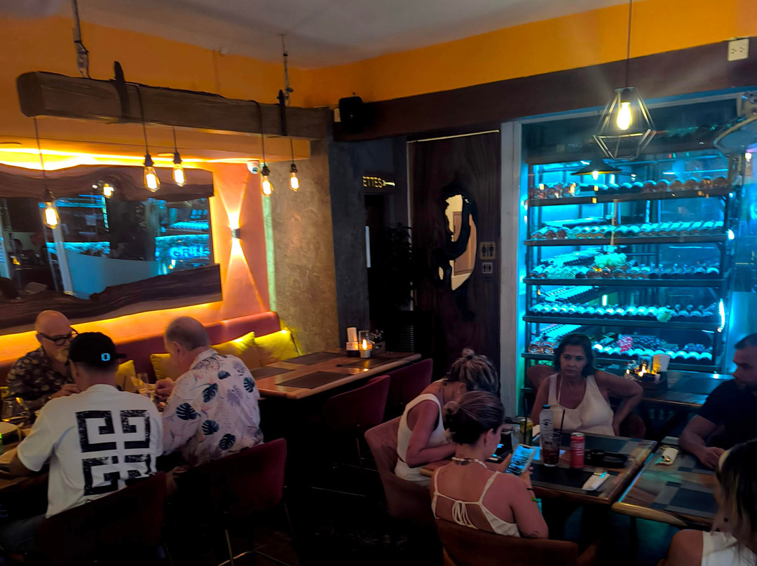 拉威餐馆和美食-Costa Grill