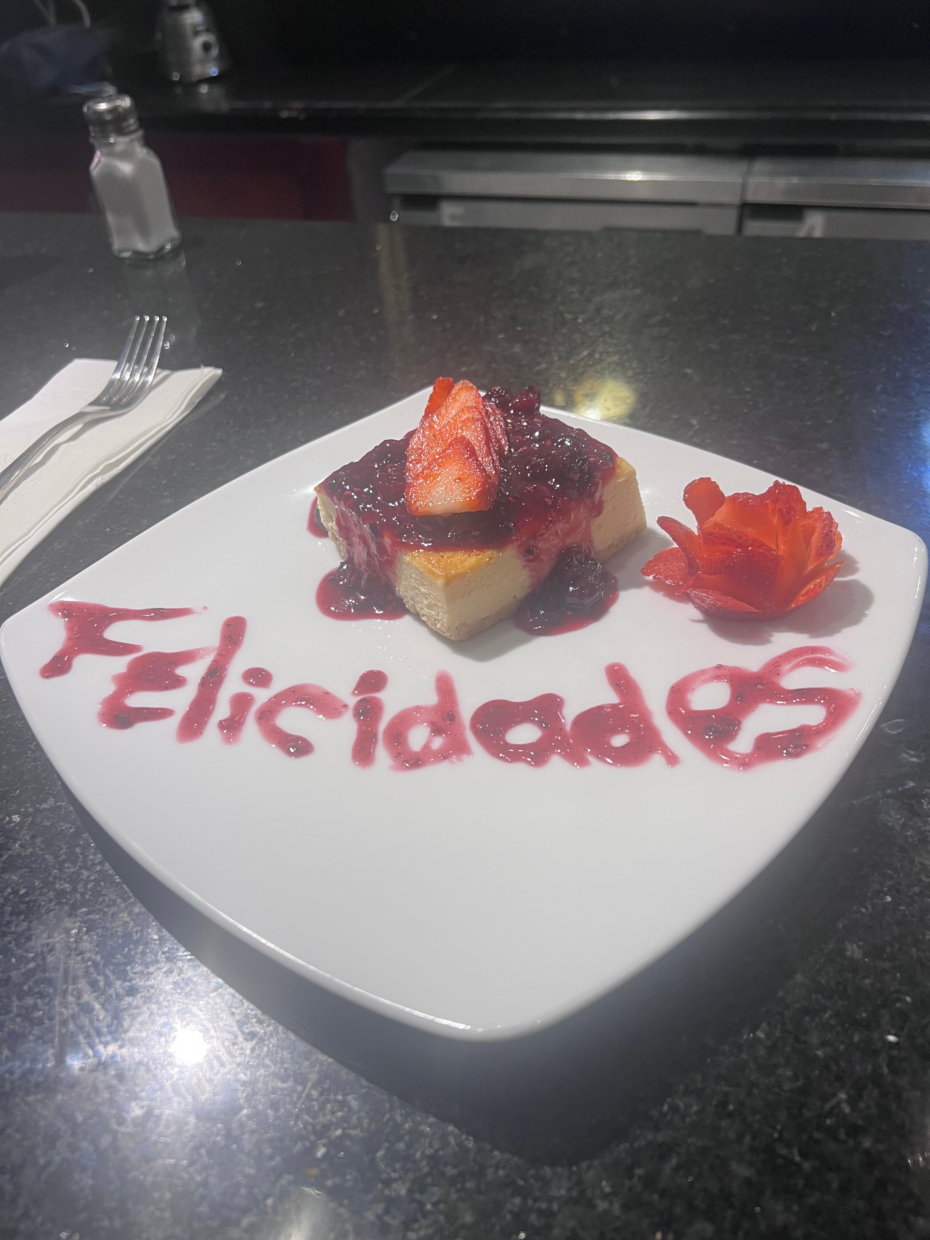 Krystal Monterrey-官方