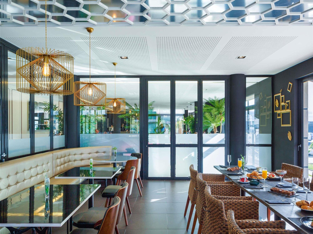 拉科鲁尼亚酒店住宿-宜必思尚品科鲁尼亚酒店