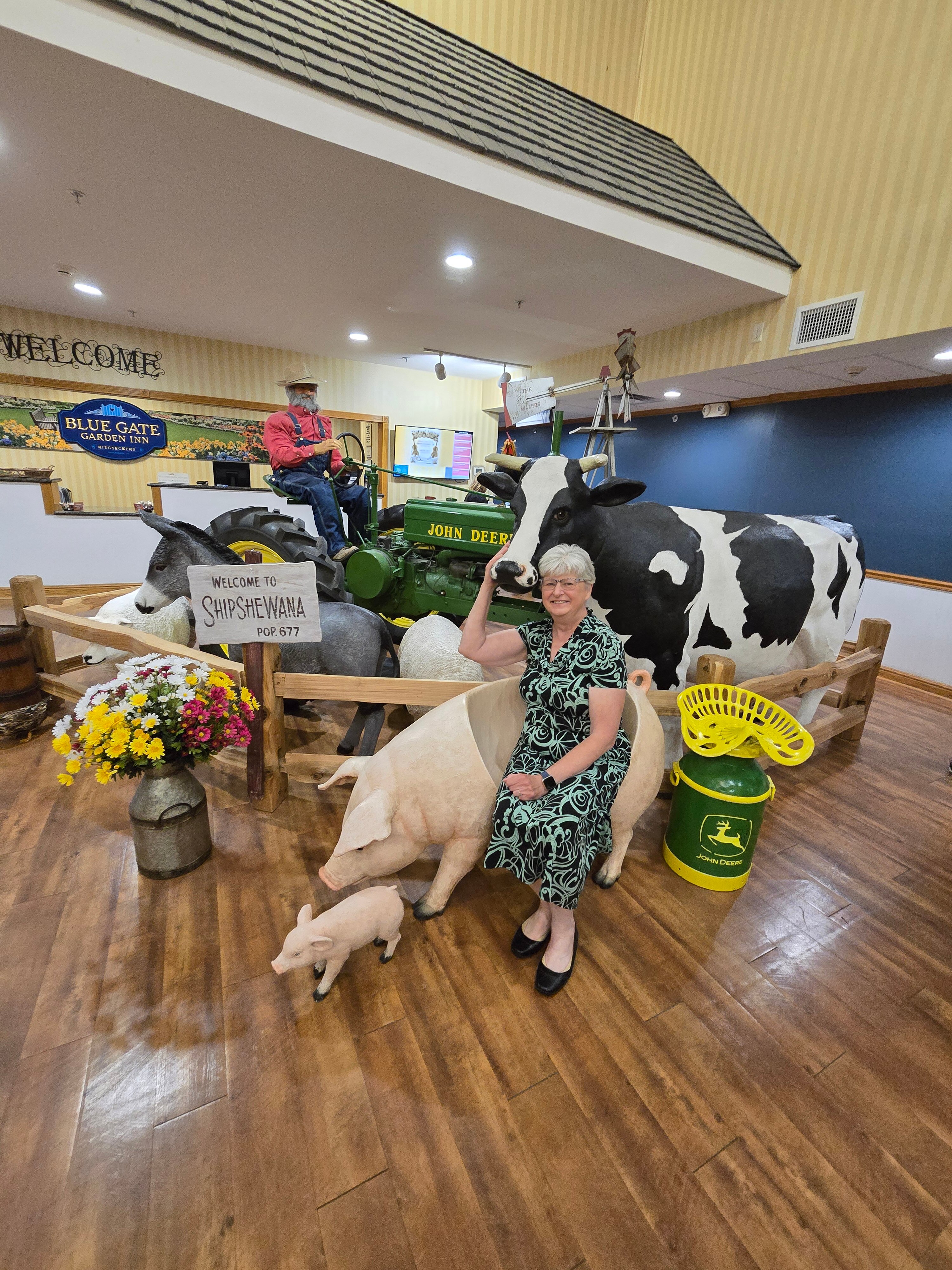 Blue Gate Garden Inn - Shipshewana Hotel-浴室