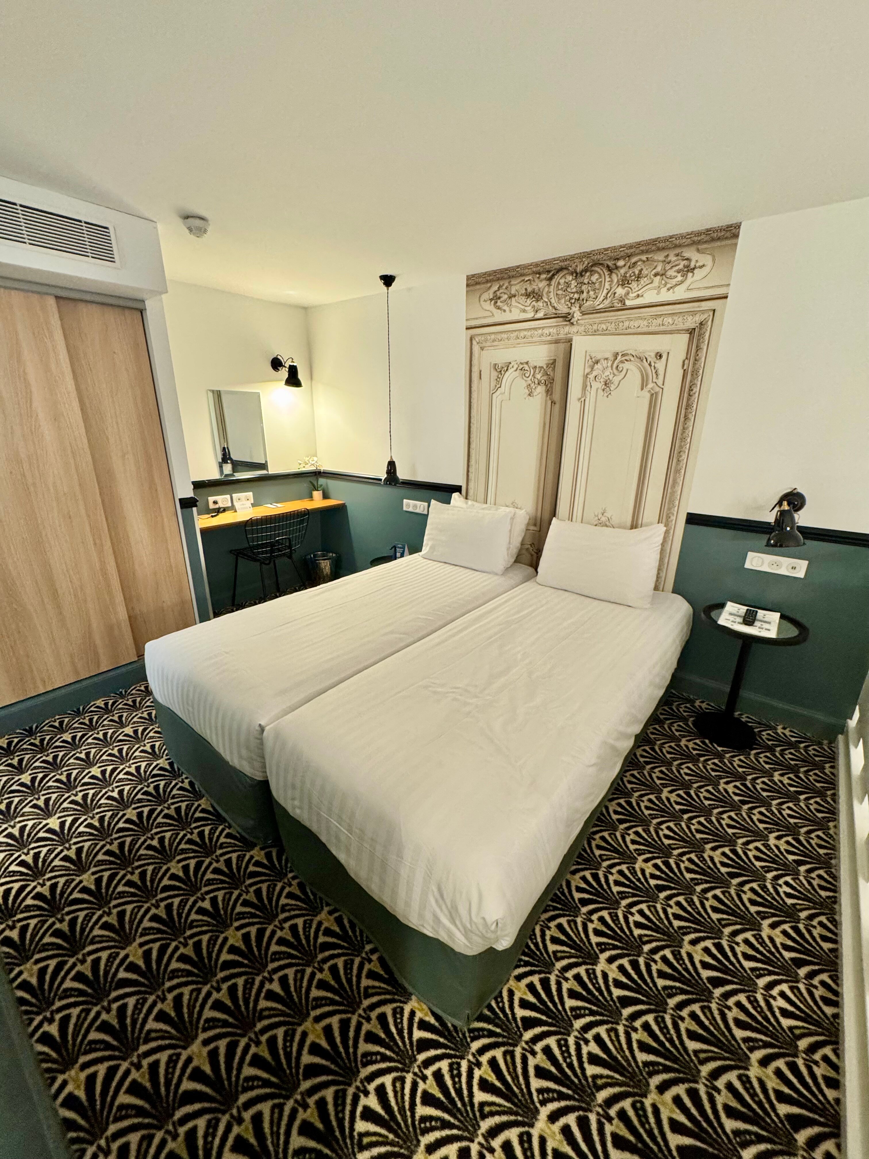 爱思得马耳他酒店-客卧