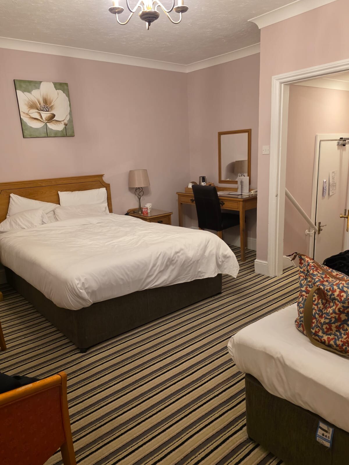 伊丽莎白别墅酒店-客卧