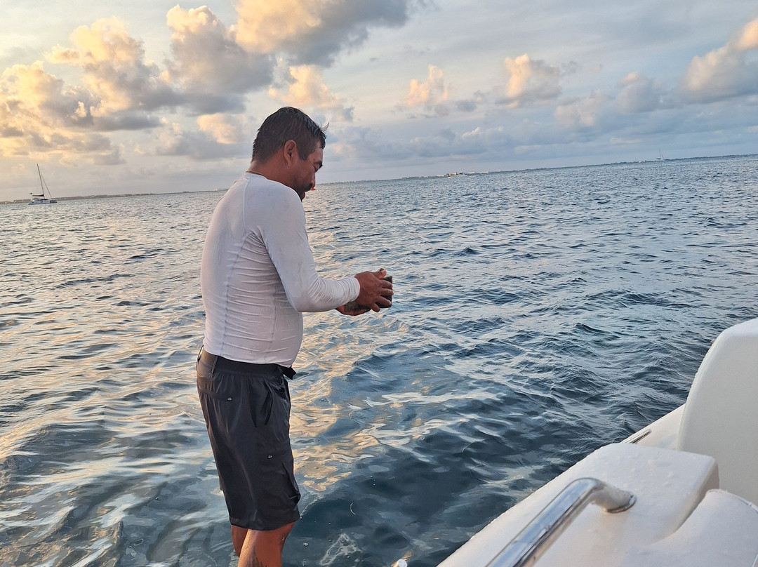 MM Royale Yachts-女人海滩必去景点