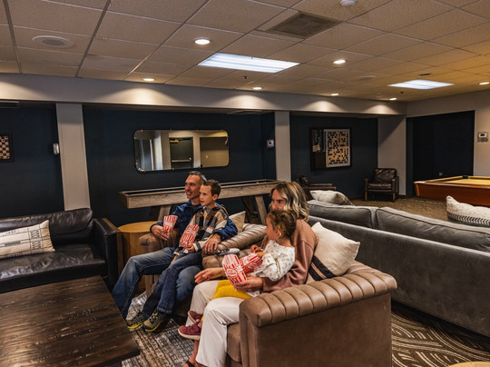 Whitefish Riverfront Hotel主图