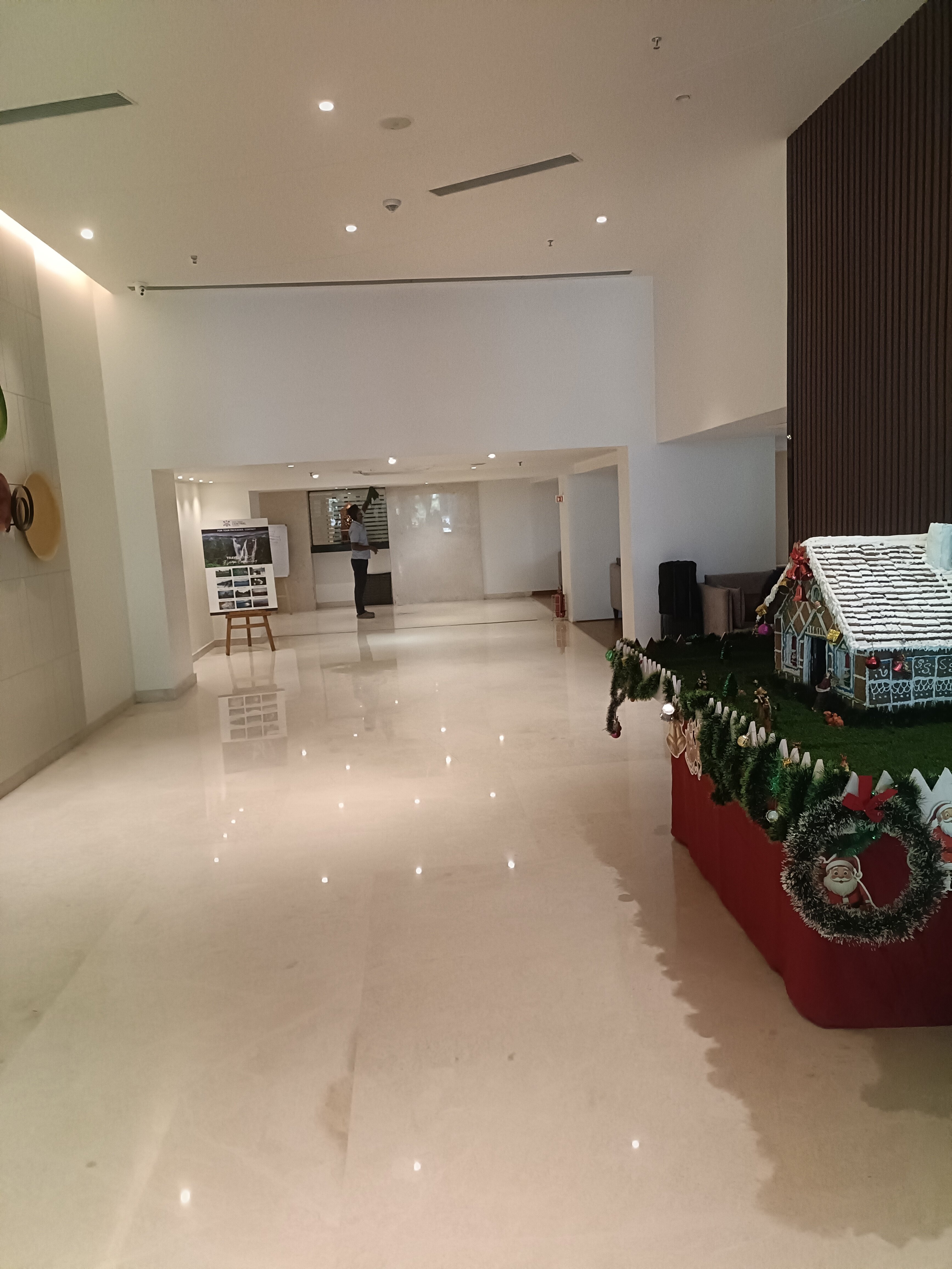 Royal Orchid Central-官方