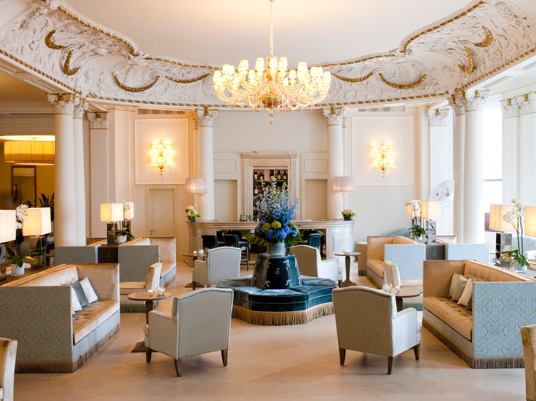 萨沃伊爱克赛希尔宫殿酒店