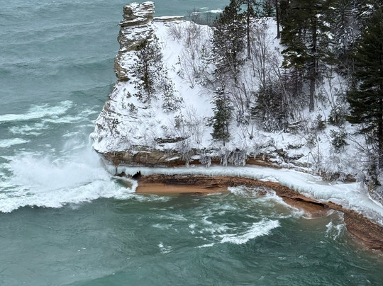 Munising Snowmobile Rentals-缪尼辛必去景点