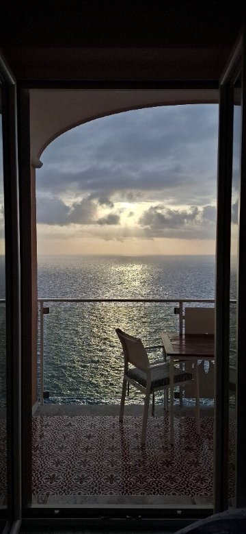 玛格丽塔酒店-官方