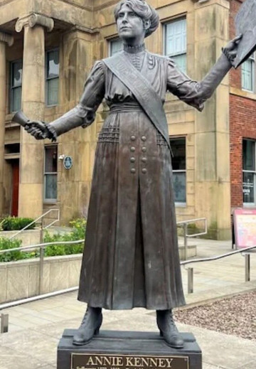 Annie Kenney Statue-奥尔德姆必去景点