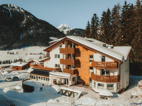 St Martin am Tennengebirge酒店住宿-Glüxplatzl Appartements am Wald