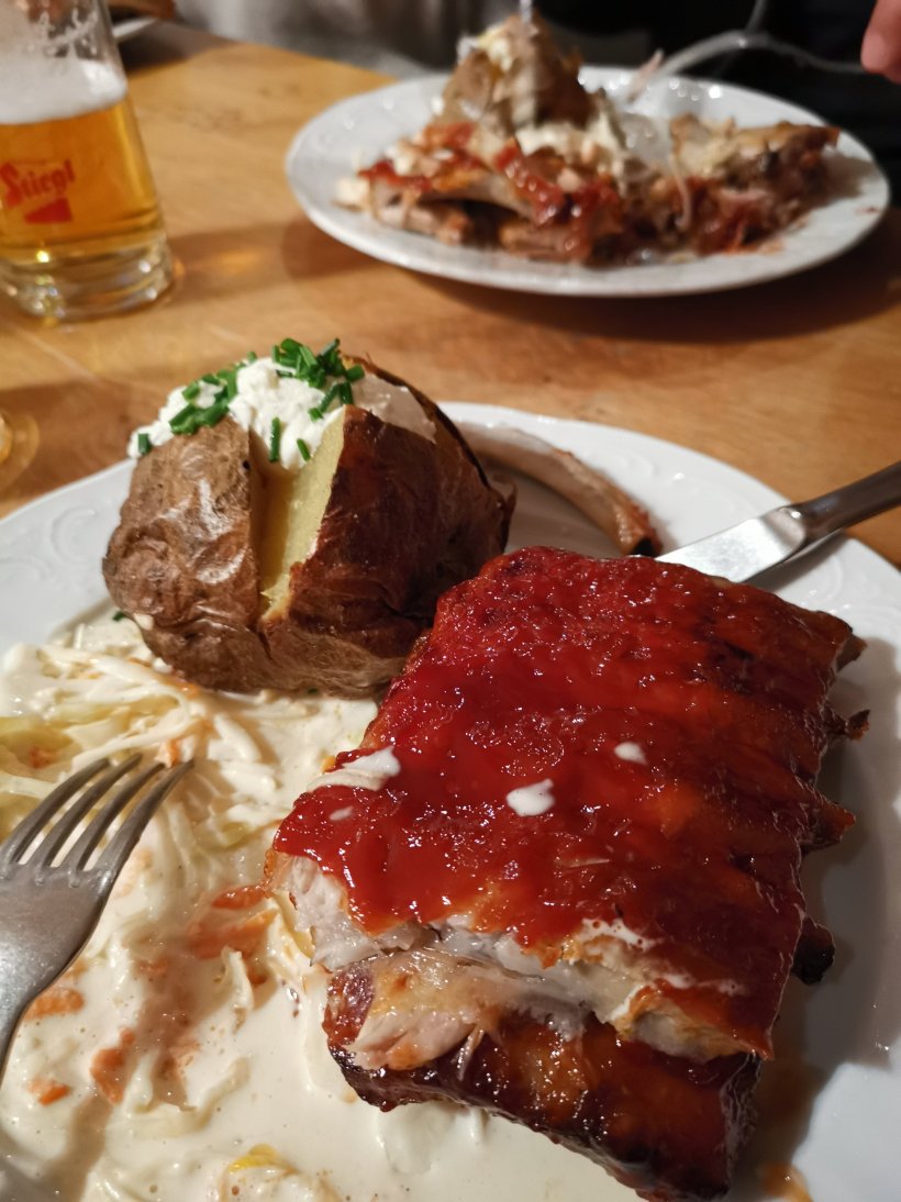 Pension Enzian-餐饮