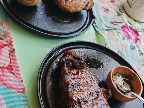 Holis Parrilla主图