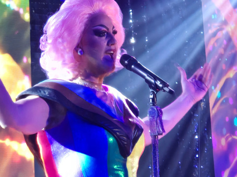 The Palm Cabaret and Bar-瓦拉塔港必去景点