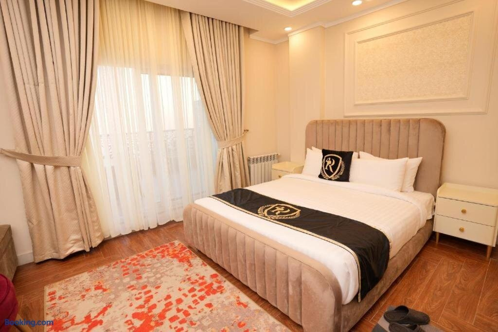 Jhika Gali Grand Khan Hotel