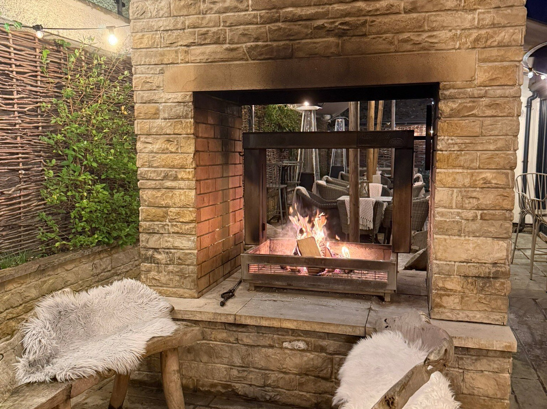 野百合与蜂蜜主图