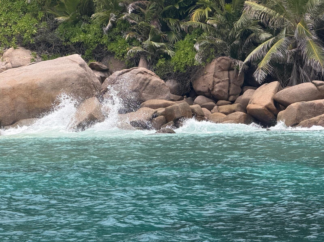 Belle Petra Boatcharter-La Passe必去景点