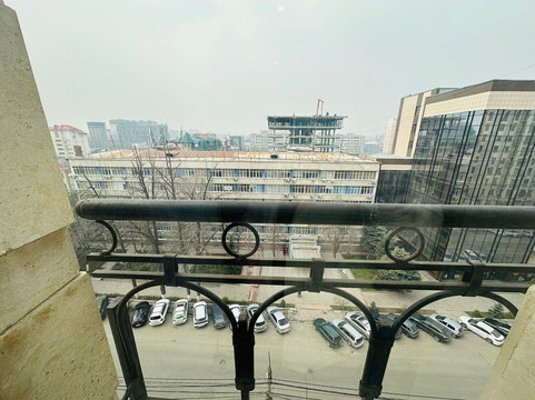 比什凯克中心温德姆华美达酒店主图