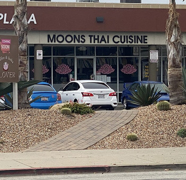 Moons Thai Cuisine