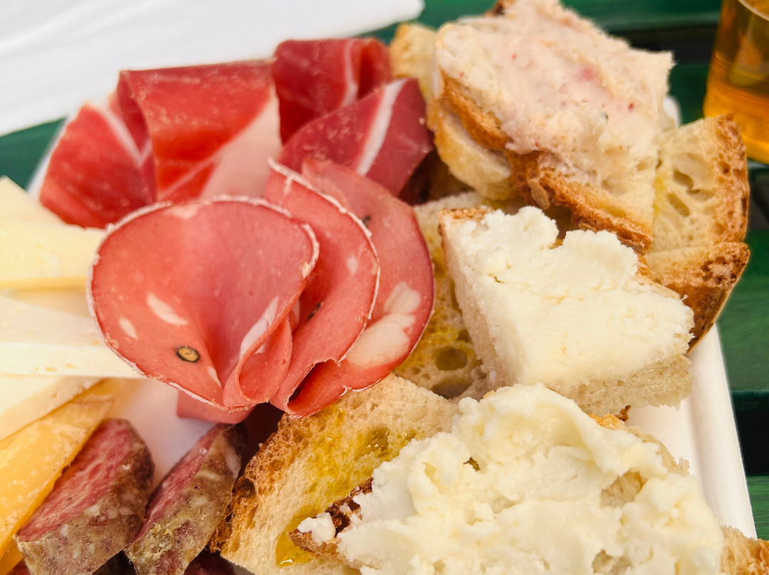 Azienda Agricola Pelini Alessandro-Castel del Monte必去景点