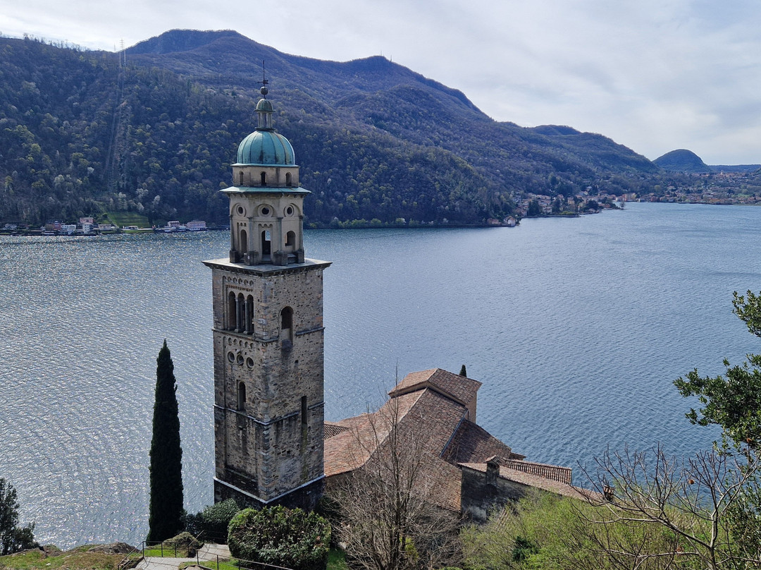 里维埃拉酒店主图