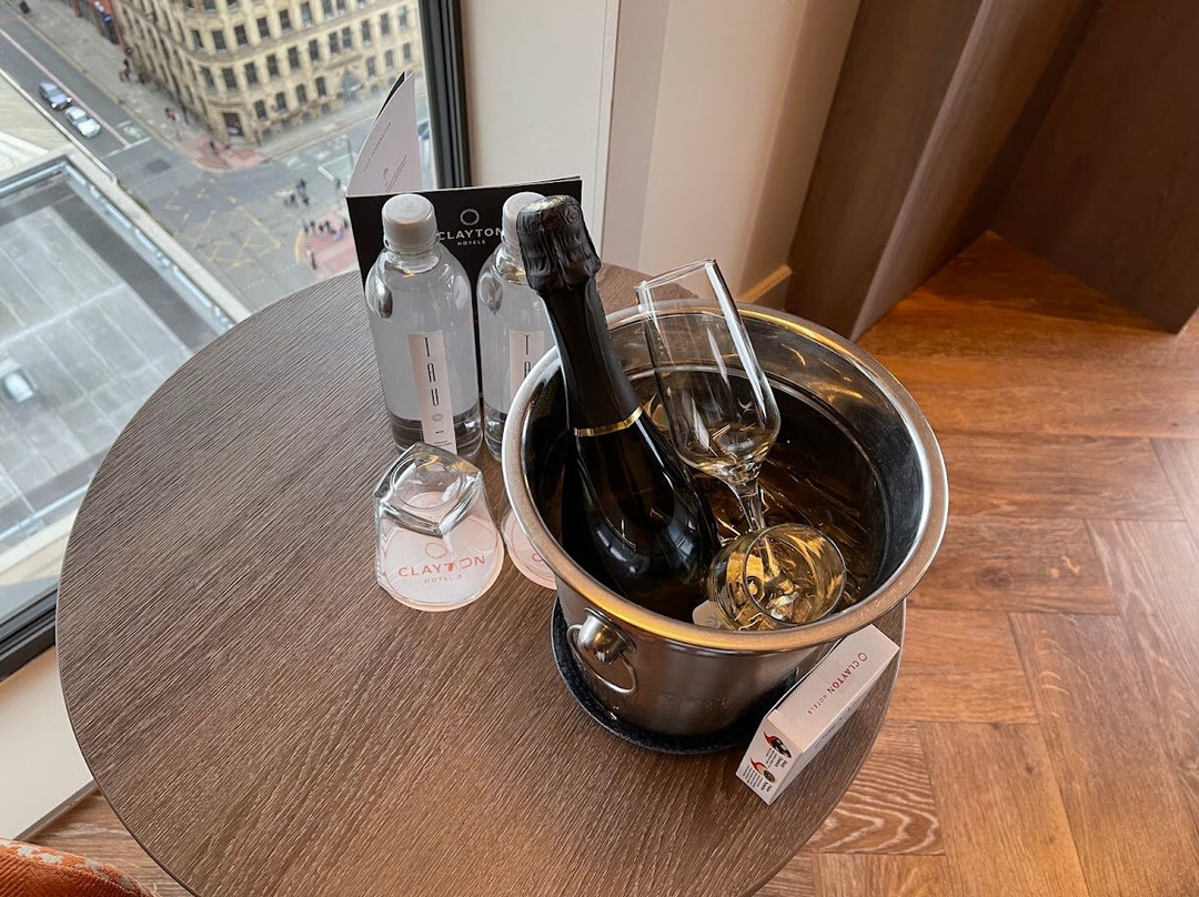 曼彻斯特中心克莱顿酒店主图