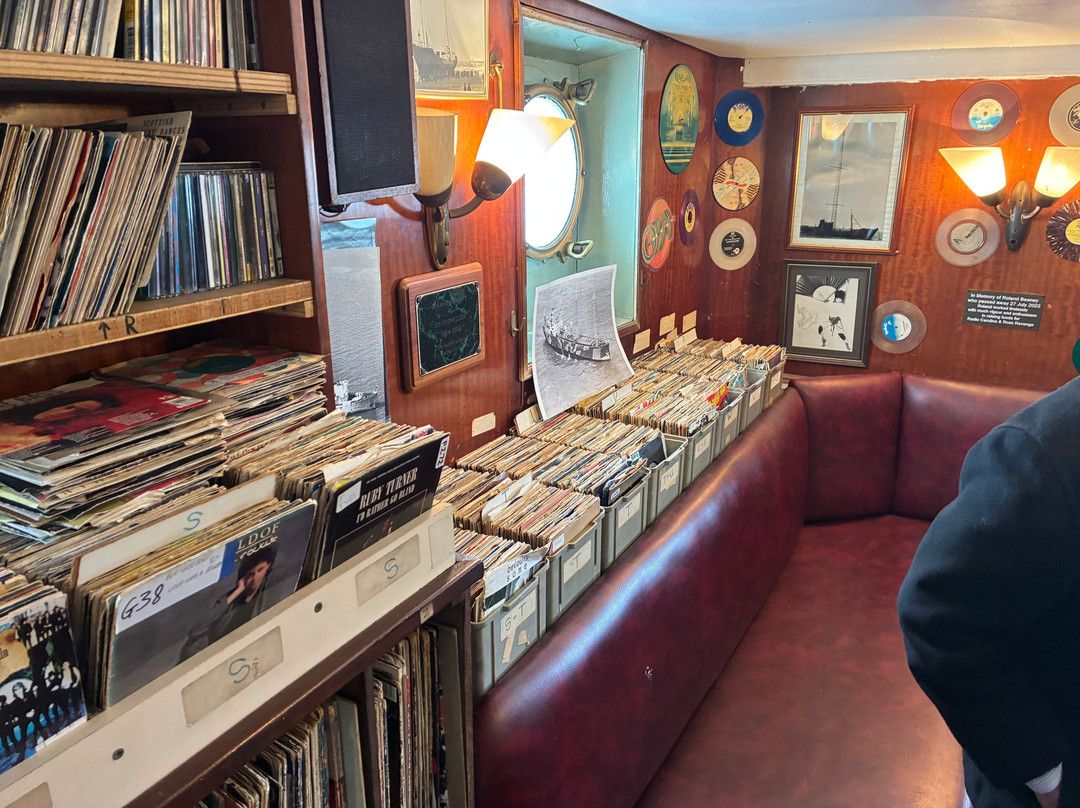 MV Ross Revenge - Home of Radio Caroline-West Mersea必去景点